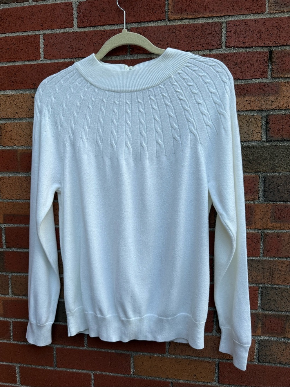 The Tog Shop White Cable Knit Mock Neck Sweater Medium